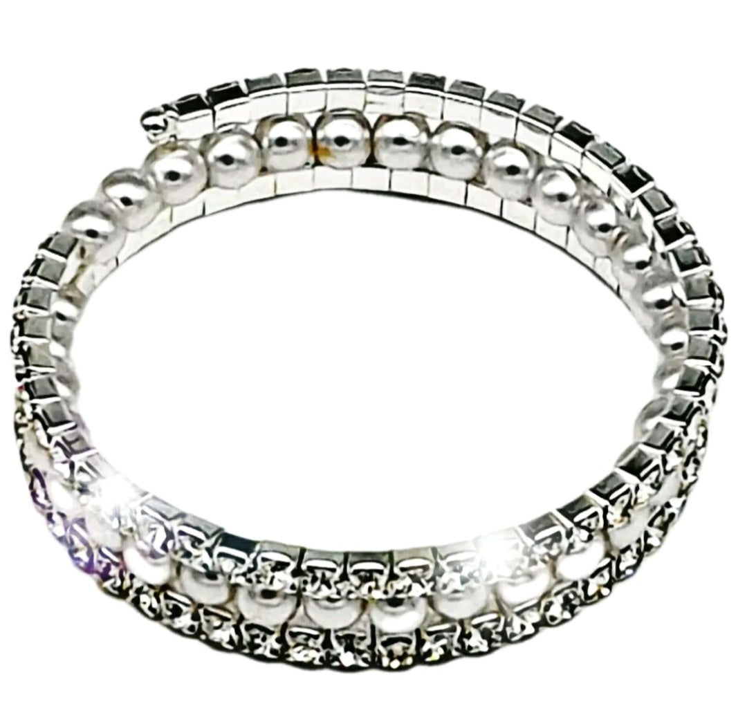 Women's - Ladies Pearl Bracelet Stylish - Modern