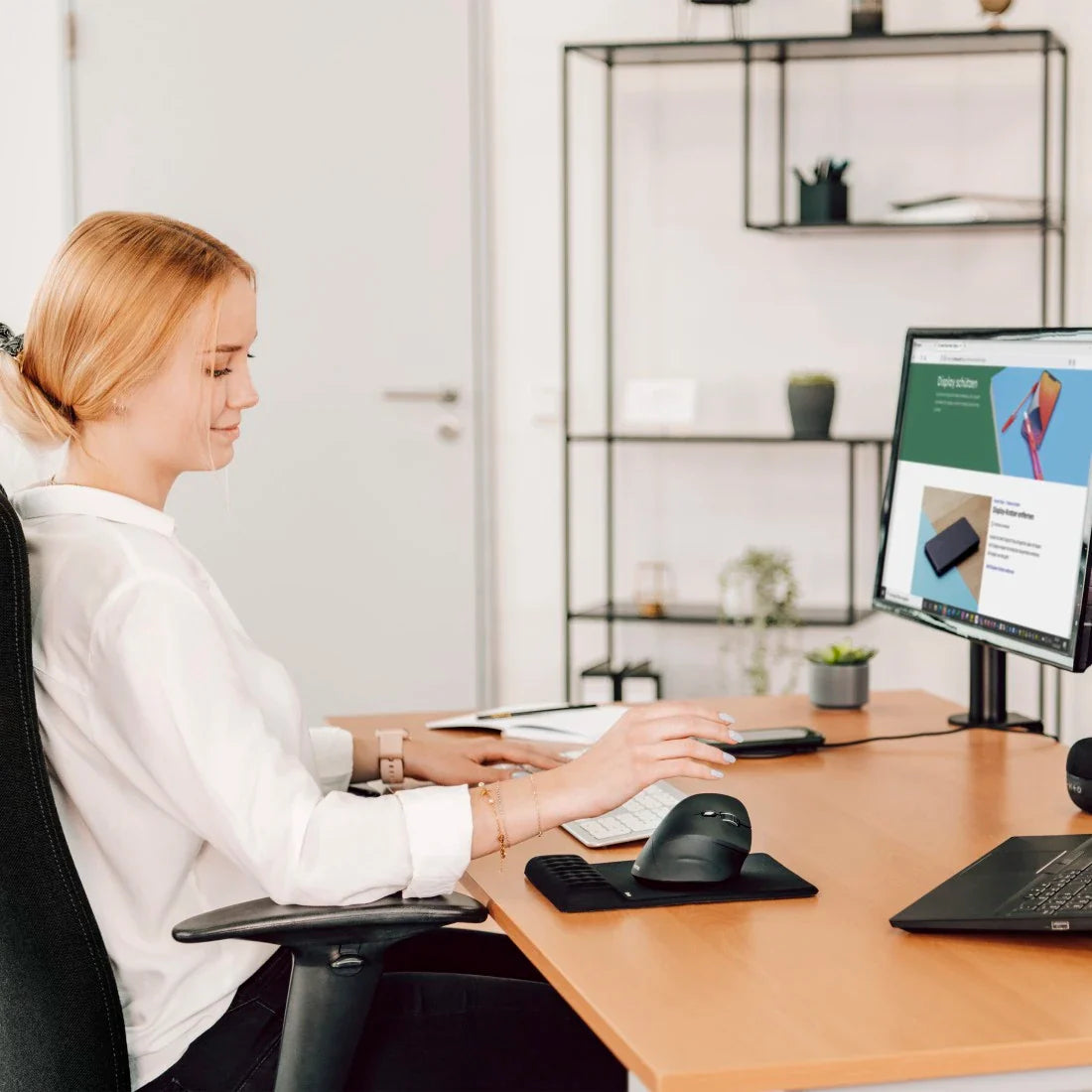 Hama EMW-500 Ergonomic Vertical 6 Button Wireless Mouse - Right Handed